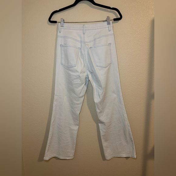 J Brand Jeans Joan Crop in Powdered Wash - Picture 5 of 8